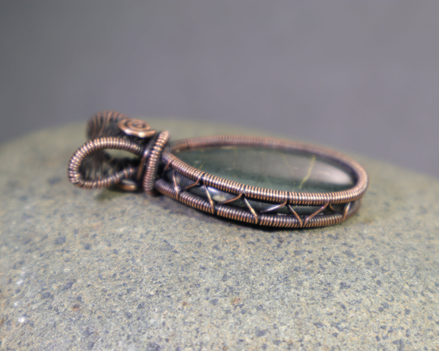 Artisan copper wire weave pendant with plasma bloodstone cabochon
