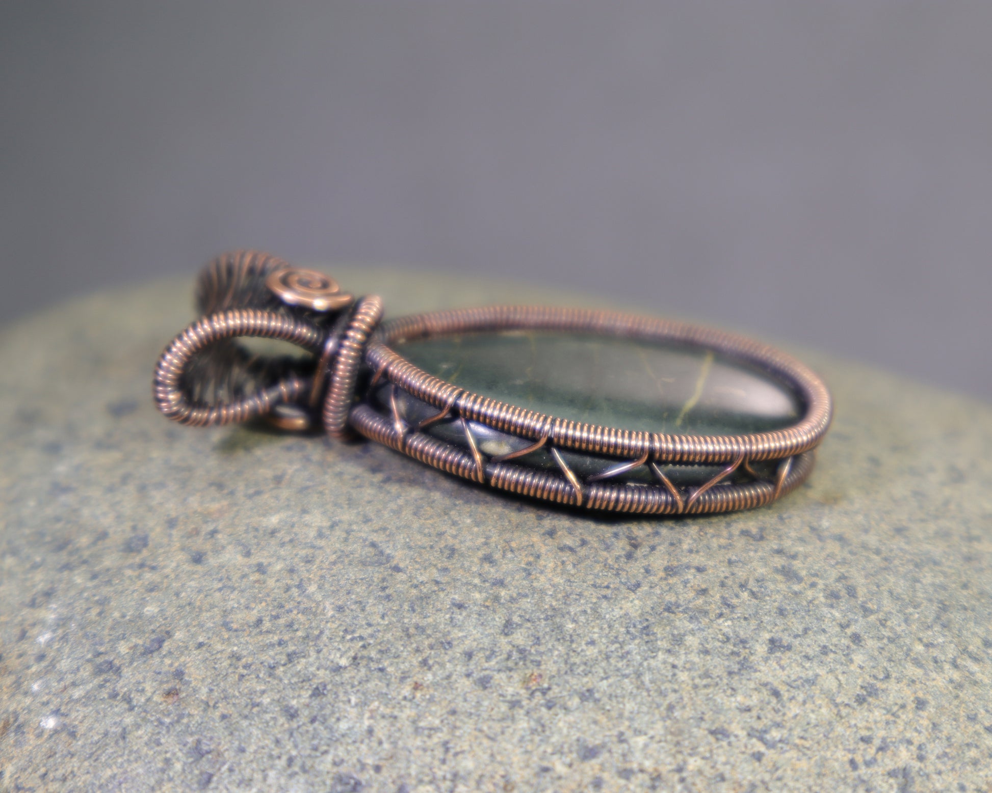 Artisan copper wire weave pendant with plasma bloodstone cabochon